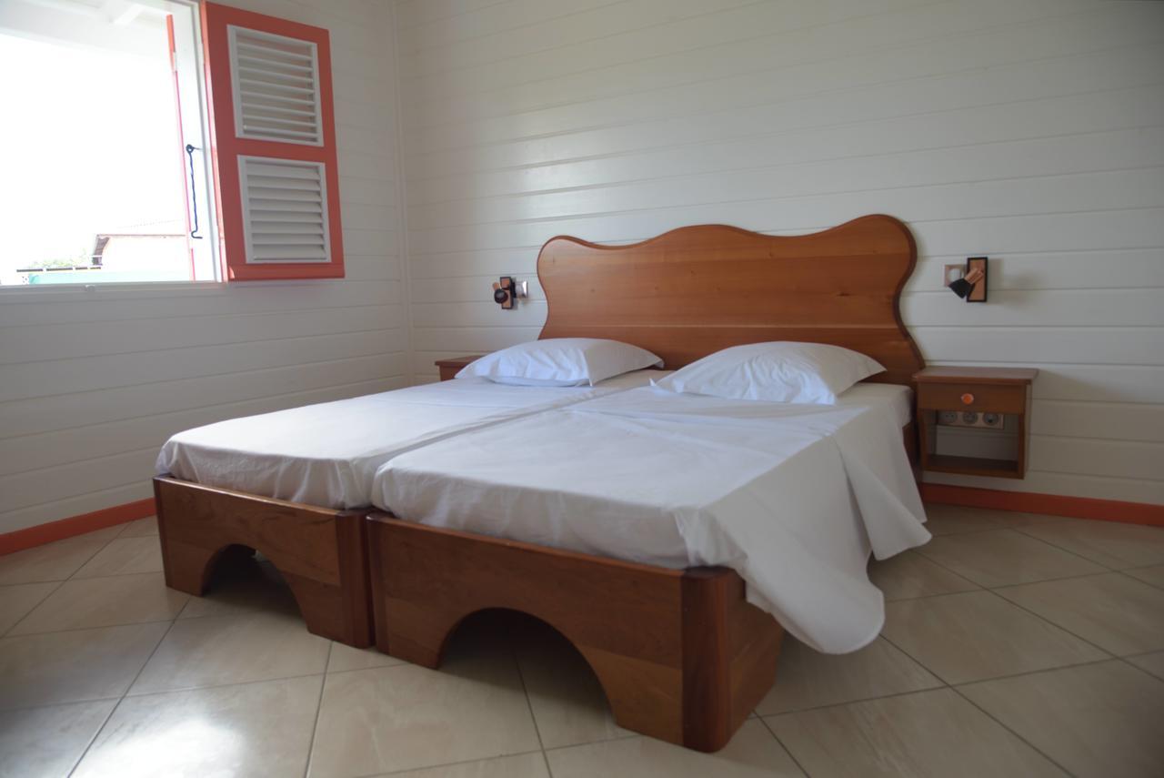 Résidence Clémentine Villa Passion Grand-Bourg  Extérieur photo